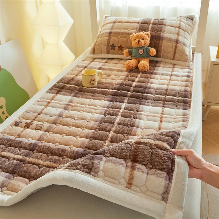 91家纺网 家纺一手货源 找家纺 （总）慕木家纺 2025新款学生床牛奶绒印花床垫床护垫