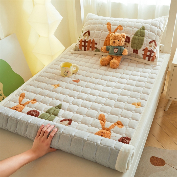 91家纺网 家纺一手货源 找家纺 （总）慕木家纺 2025新款学生床牛奶绒印花床垫床护垫