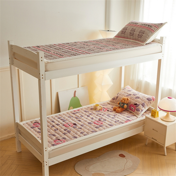 91家纺网 家纺一手货源 找家纺 慕木家纺 2025新款学生床牛奶绒印花床垫床护垫 床褥垫-伦伯特