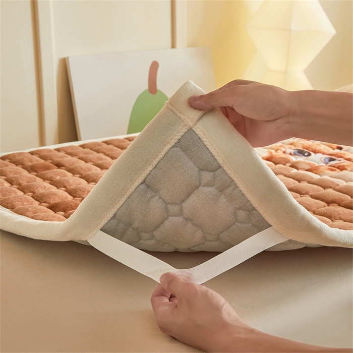 91家纺网 家纺一手货源 找家纺 慕木家纺 2025新款学生床牛奶绒印花床垫床护垫 床褥垫-拉布咖