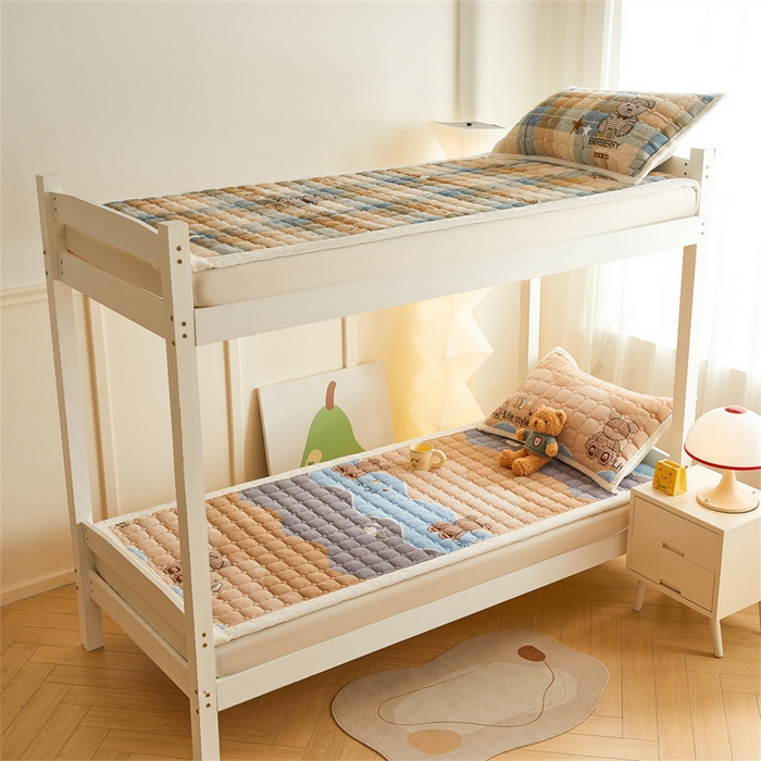 91家纺网 家纺一手货源 找家纺 慕木家纺 2025新款学生床牛奶绒印花床垫床护垫 床褥垫-水波熊