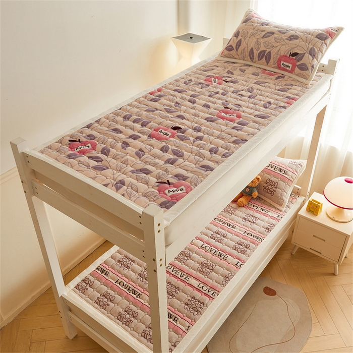 91家纺网 家纺一手货源 找家纺 慕木家纺 2025新款学生床牛奶绒印花床垫床护垫 床褥垫-伦伯特