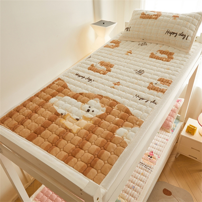 91家纺网 家纺一手货源 找家纺 慕木家纺 2025新款学生床牛奶绒印花床垫床护垫 床褥垫-可爱狗