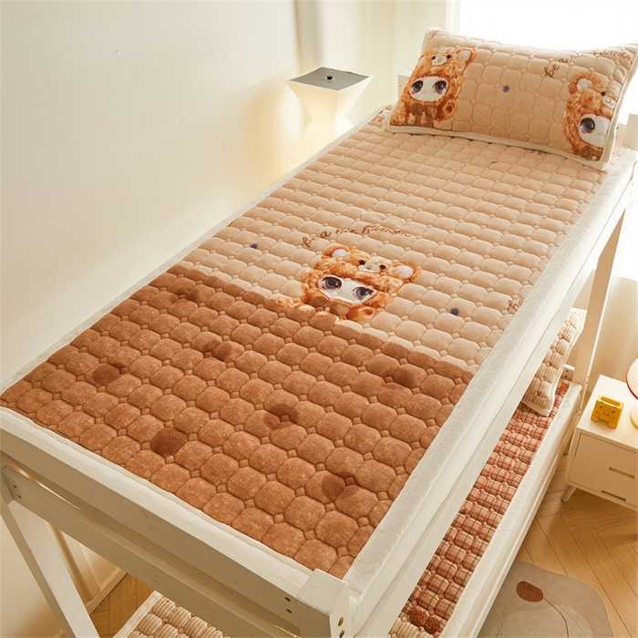 91家纺网 家纺一手货源 找家纺 慕木家纺 2025新款学生床牛奶绒印花床垫床护垫 床褥垫-拉布咖