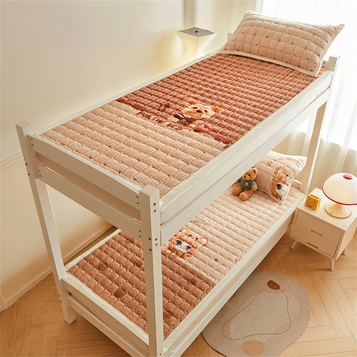 91家纺网 家纺一手货源 找家纺 慕木家纺 2025新款学生床牛奶绒印花床垫床护垫 床褥垫-杰米狗