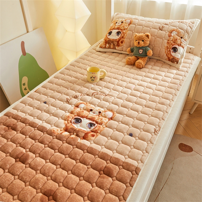 91家纺网 家纺一手货源 找家纺 慕木家纺 2025新款学生床牛奶绒印花床垫床护垫 床褥垫-拉布咖