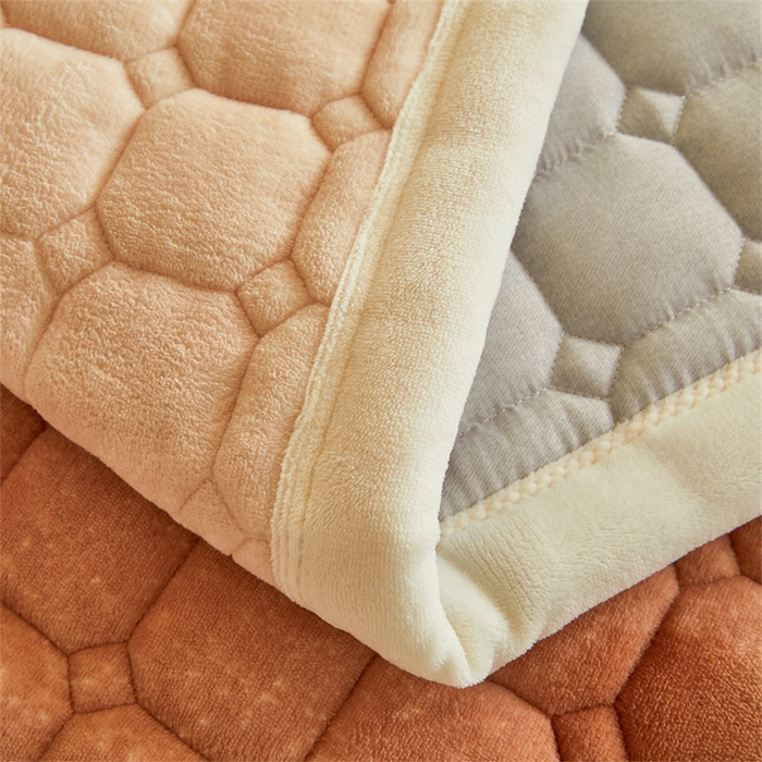 91家纺网 家纺一手货源 找家纺 慕木家纺 2025新款学生床牛奶绒印花床垫床护垫 床褥垫-拉布咖