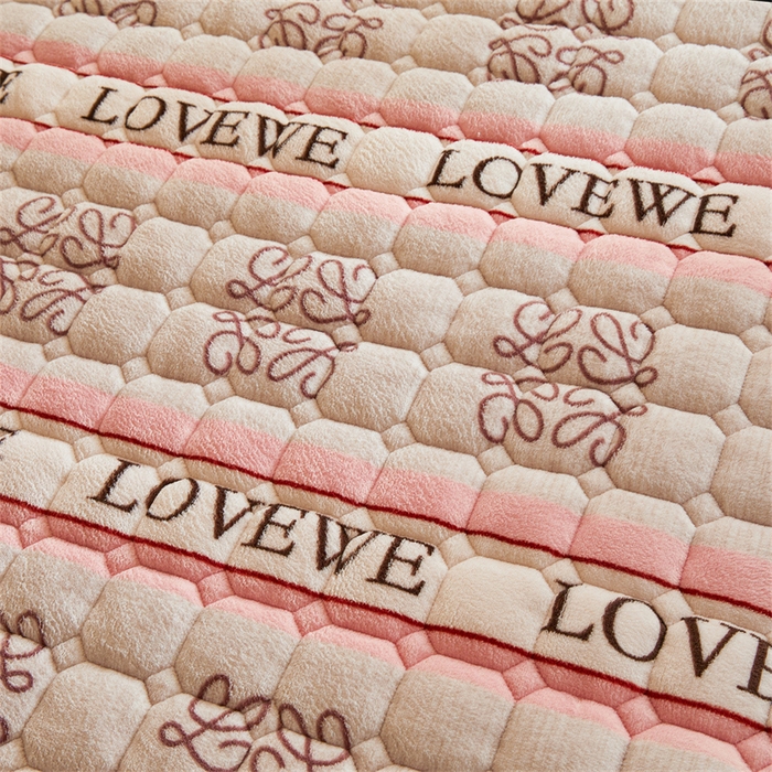 91家纺网 家纺一手货源 找家纺 慕木家纺 2025新款学生床牛奶绒印花床垫床护垫 床褥垫-蝶舞飞