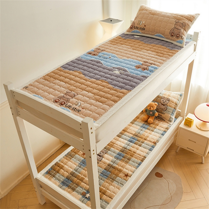 91家纺网 家纺一手货源 找家纺 慕木家纺 2025新款学生床牛奶绒印花床垫床护垫 床褥垫-水波熊