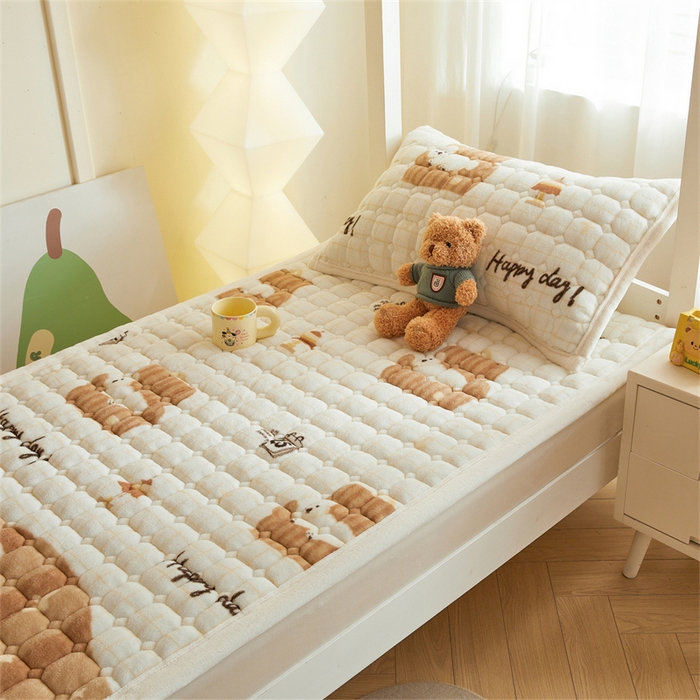 91家纺网 家纺一手货源 找家纺 慕木家纺 2025新款学生床牛奶绒印花床垫床护垫 床褥垫-可爱狗