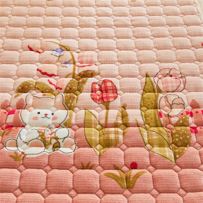 91家纺网 家纺一手货源 找家纺 慕木家纺 2025新款学生床牛奶绒印花床垫床护垫 床褥垫-芭比猫