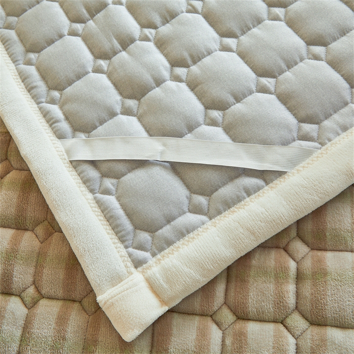 91家纺网 家纺一手货源 找家纺 慕木家纺 2025新款学生床牛奶绒印花床垫床护垫 床褥垫-萝卜兔