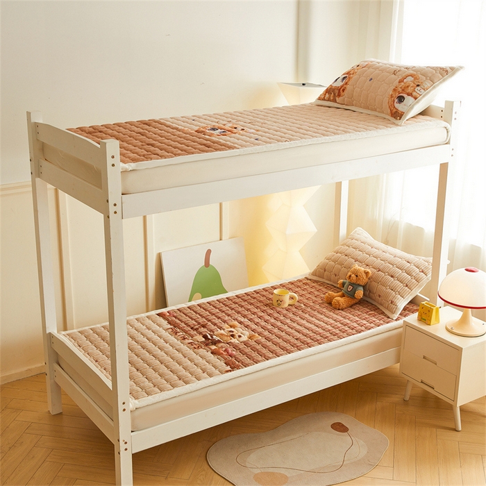 91家纺网 家纺一手货源 找家纺 慕木家纺 2025新款学生床牛奶绒印花床垫床护垫 床褥垫-杰米狗