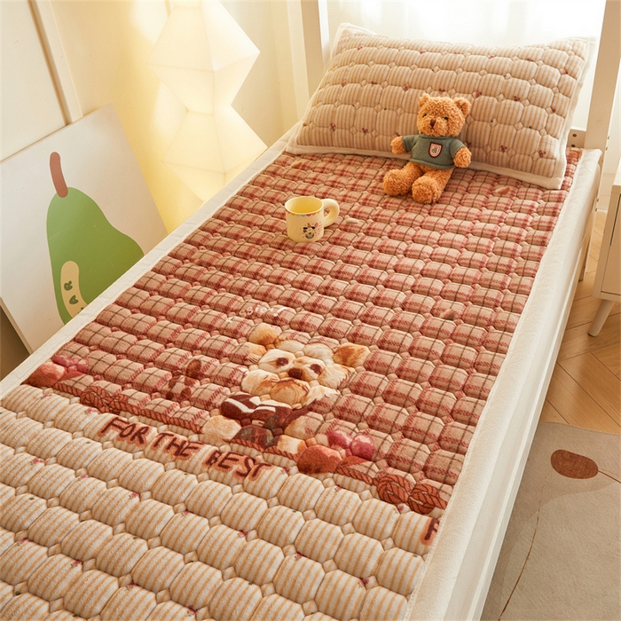 91家纺网 家纺一手货源 找家纺 慕木家纺 2025新款学生床牛奶绒印花床垫床护垫 床褥垫-杰米狗