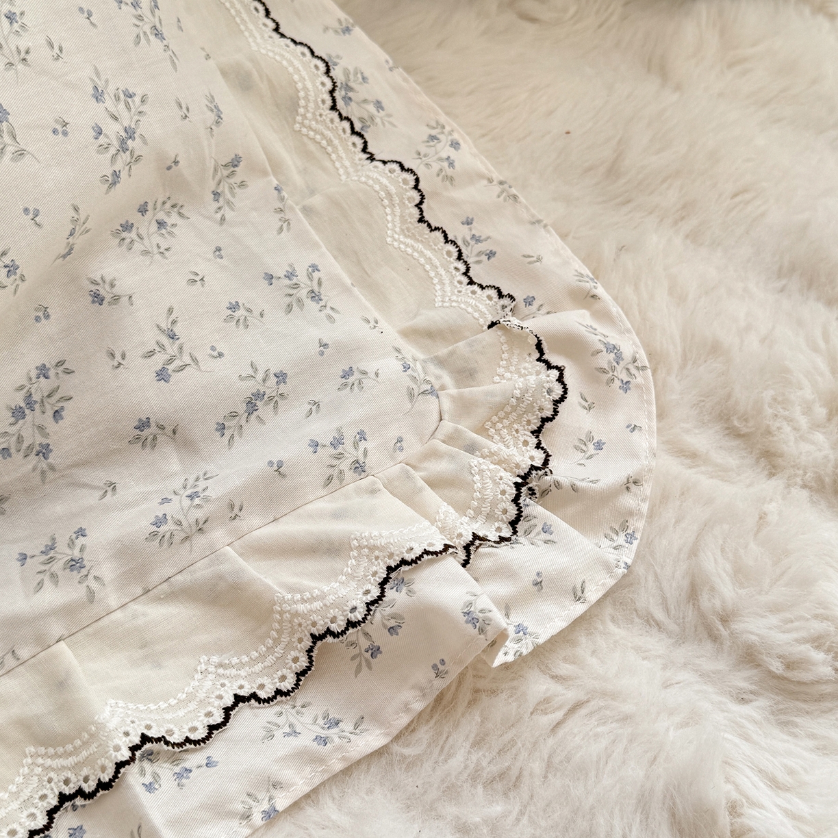 91家纺网 家纺一手货源 找家纺 艾唯希家纺 2025新款全棉双层花边四件套纯棉小碎花10个花型-花边系列 春意萌