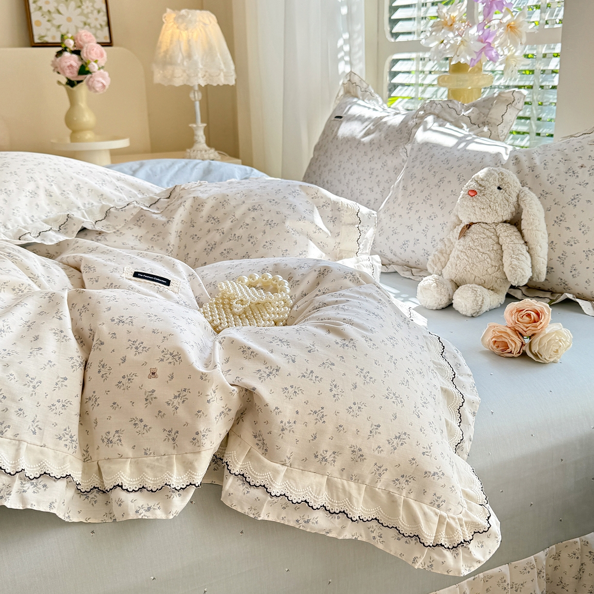 91家纺网 家纺一手货源 找家纺 艾唯希家纺 2025新款全棉双层花边四件套纯棉小碎花10个花型-花边系列 春意萌