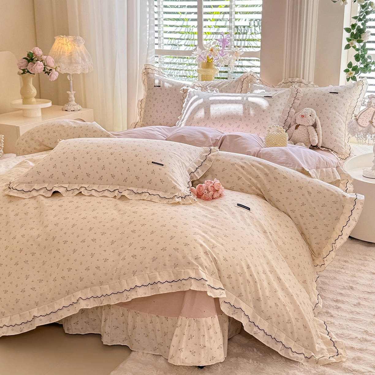 91家纺网 家纺一手货源 找家纺 艾唯希家纺 2025新款全棉双层花边四件套纯棉小碎花10个花型-花边系列 花冉