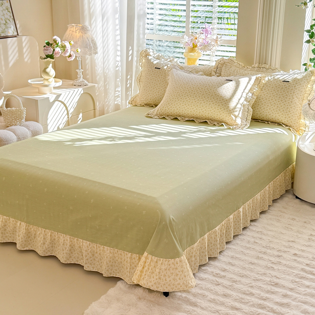 91家纺网 家纺一手货源 找家纺 艾唯希家纺 2025新款全棉双层花边四件套纯棉小碎花10个花型-花边系列 恋之晴空