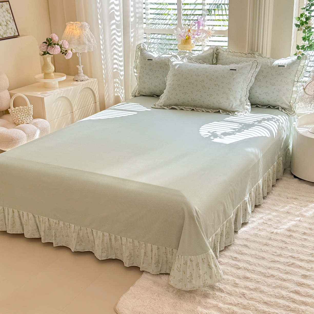 91家纺网 家纺一手货源 找家纺 艾唯希家纺 2025新款全棉双层花边四件套纯棉小碎花10个花型-花边系列 林间物语-绿