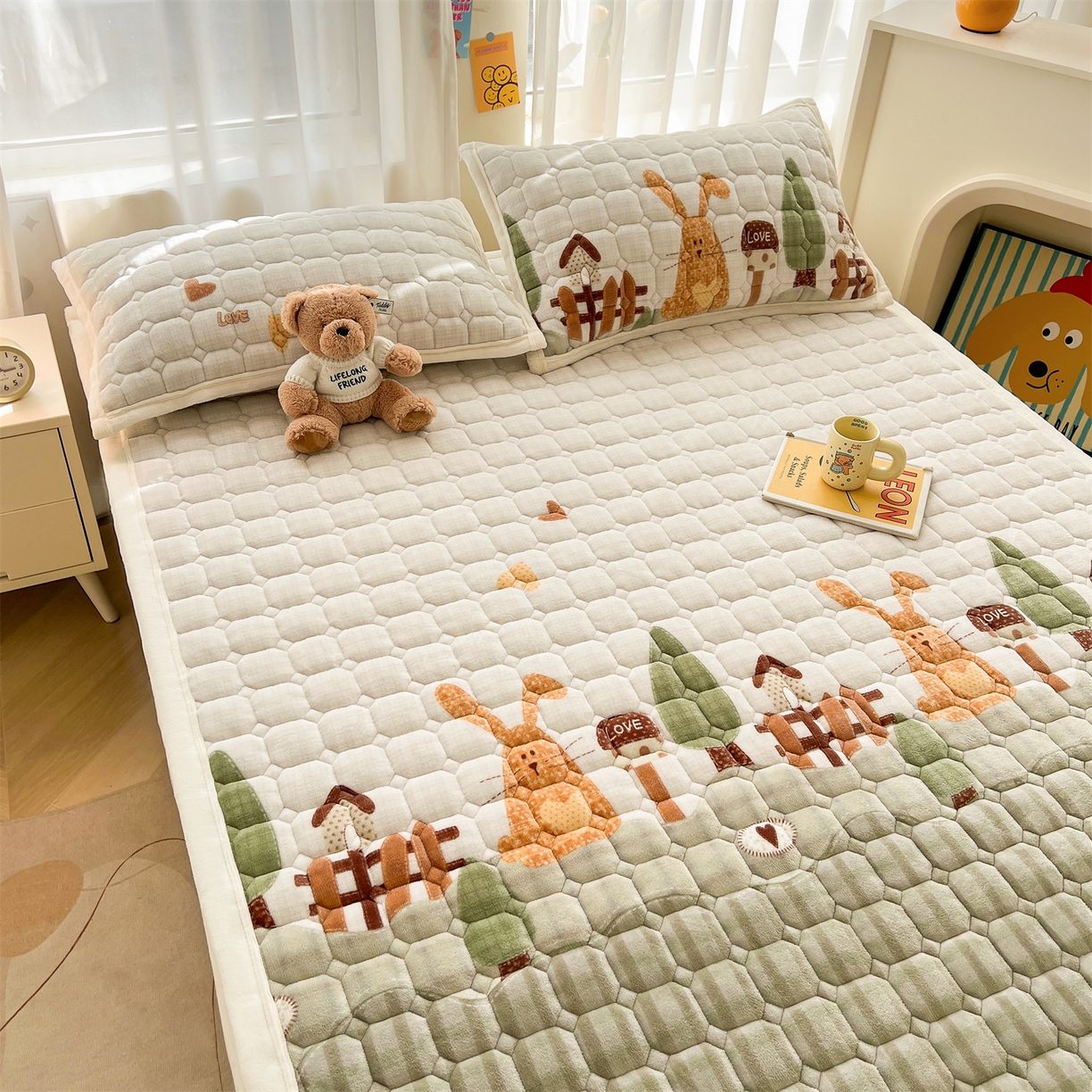 91家纺网 家纺一手货源 找家纺 （总）慕木家纺 2025新款大床款牛奶绒印花床褥垫系列