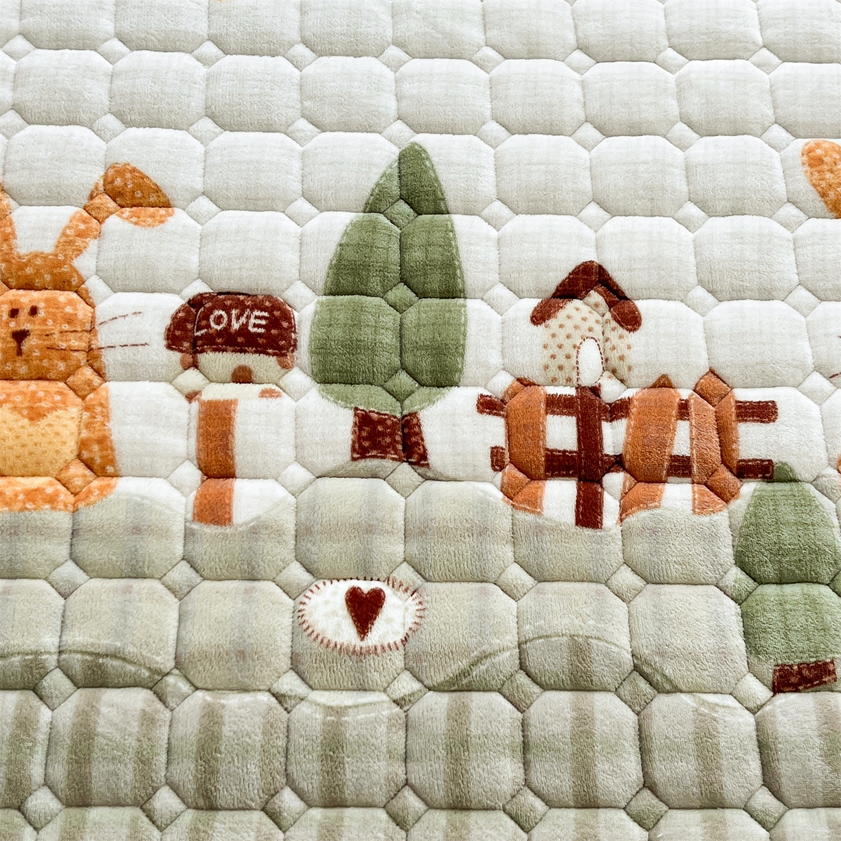 91家纺网 家纺一手货源 找家纺 慕木家纺 2025新款大床款牛奶绒印花床褥垫系列 床褥垫-萝卜兔