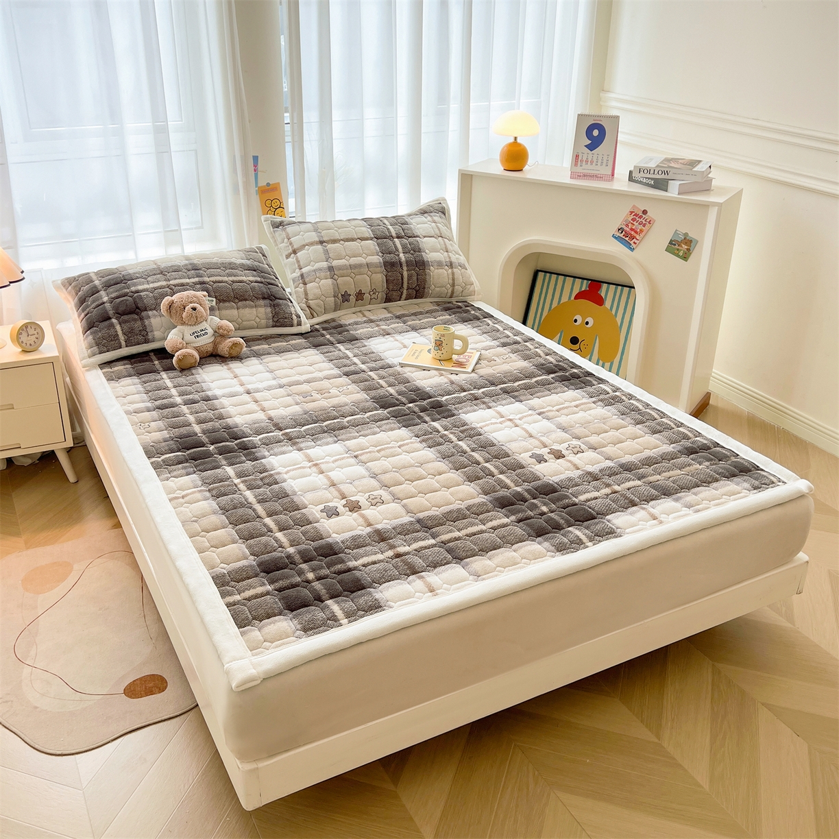 91家纺网 家纺一手货源 找家纺 慕木家纺 2025新款大床款牛奶绒印花床褥垫系列 床褥垫-菲拉格