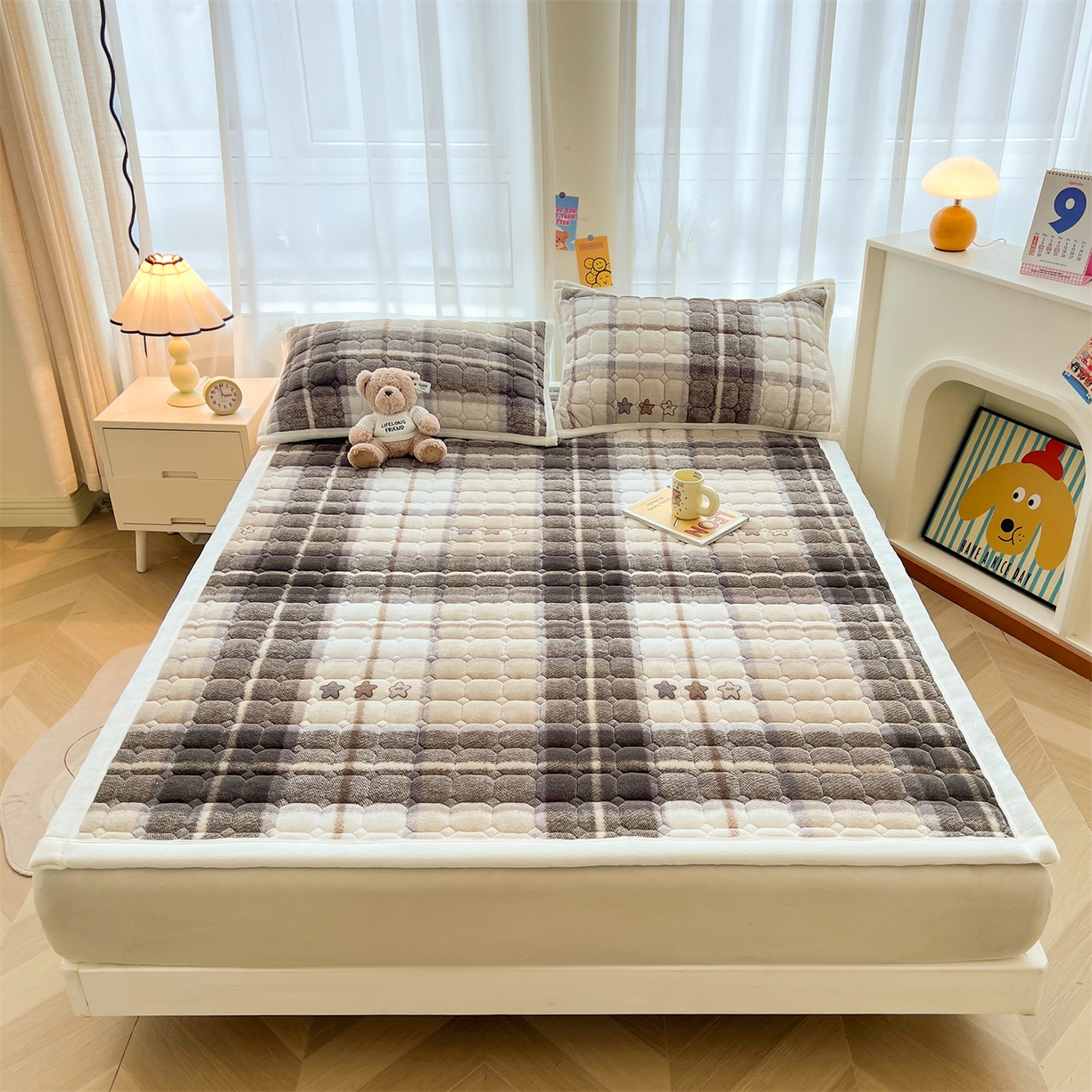 91家纺网 家纺一手货源 找家纺 慕木家纺 2025新款大床款牛奶绒印花床褥垫系列 床褥垫-菲拉格