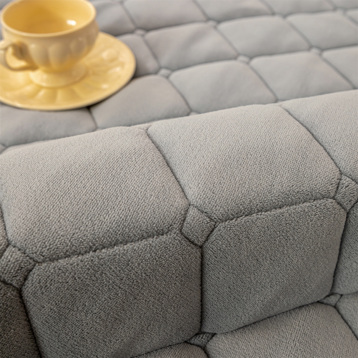 91家纺网 家纺一手货源 找家纺 慕木家纺 2025新款大床款牛奶绒印花床褥垫系列 床褥垫-高级灰