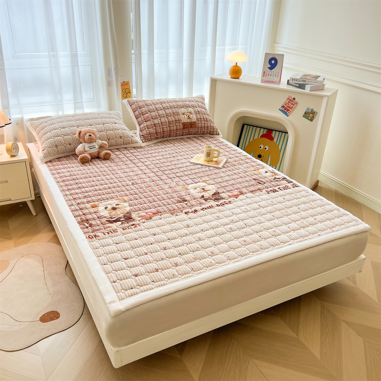 91家纺网 家纺一手货源 找家纺 慕木家纺 2025新款大床款牛奶绒印花床褥垫系列 床褥垫-杰米狗