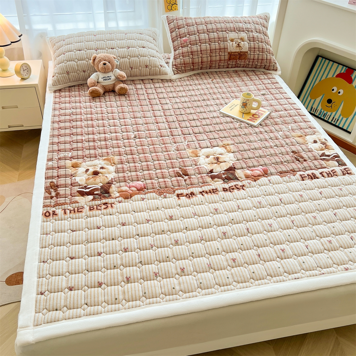 91家纺网 家纺一手货源 找家纺 慕木家纺 2025新款大床款牛奶绒印花床褥垫系列 床褥垫-杰米狗