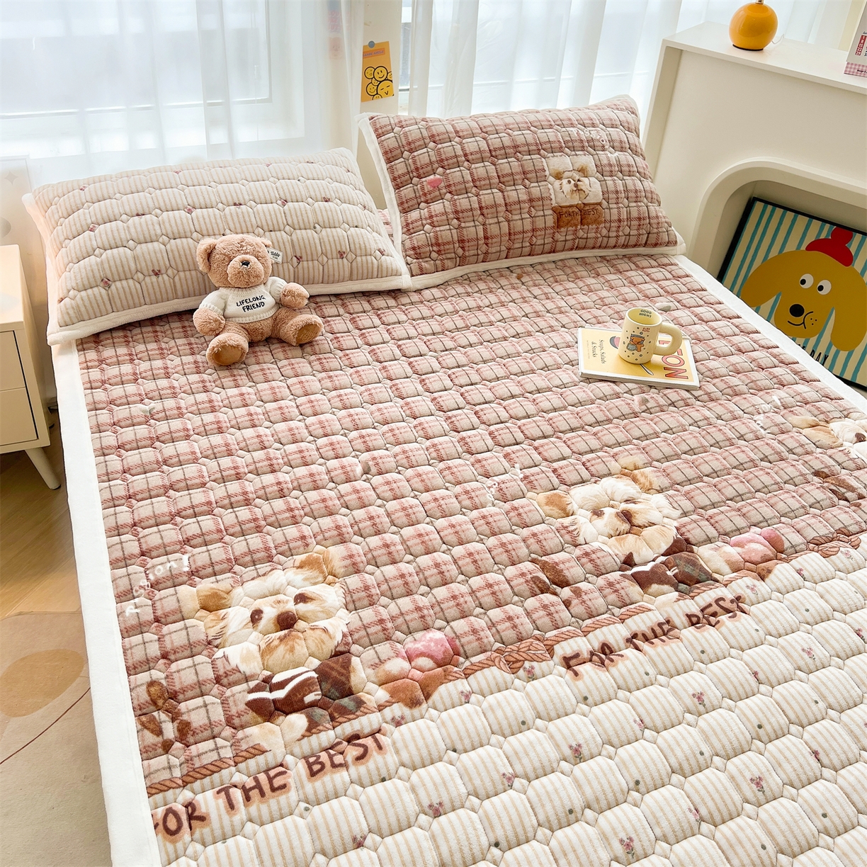 91家纺网 家纺一手货源 找家纺 慕木家纺 2025新款大床款牛奶绒印花床褥垫系列 床褥垫-杰米狗