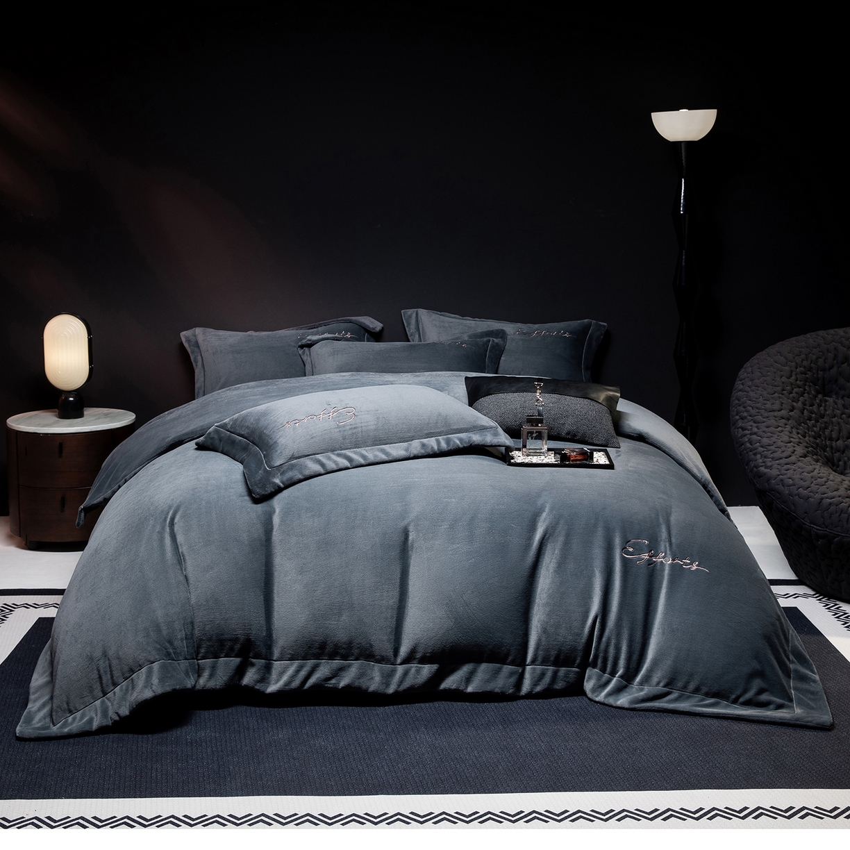 91家纺网 家纺一手货源 找家纺 （总）控价 2025新款 床盖款240克全消光A类数码印花牛奶绒四件套-情怀