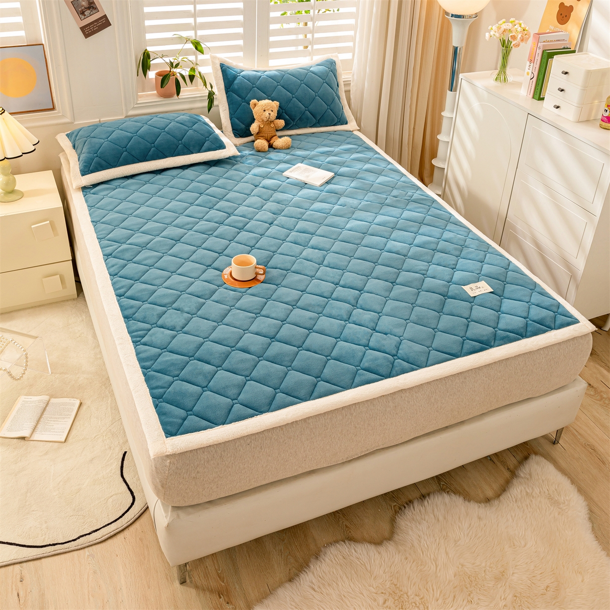 91家纺网 家纺一手货源 找家纺 慕木家纺 2025新款大床款牛奶绒印花床褥垫系列 床褥垫-景泰蓝