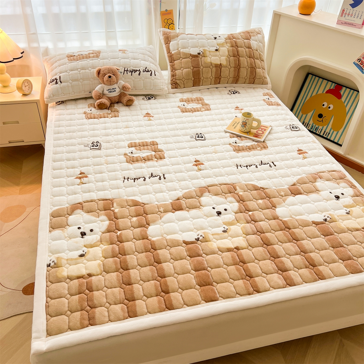 91家纺网 家纺一手货源 找家纺 慕木家纺 2025新款大床款牛奶绒印花床褥垫系列 床褥垫-可爱狗