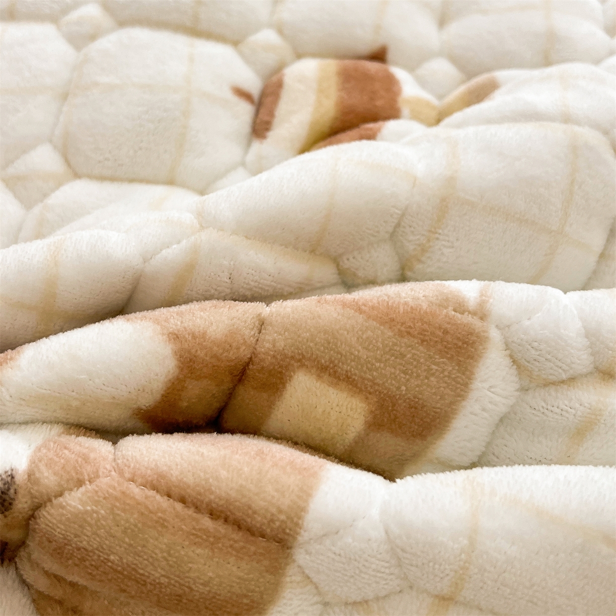 91家纺网 家纺一手货源 找家纺 慕木家纺 2025新款大床款牛奶绒印花床褥垫系列 床褥垫-可爱狗