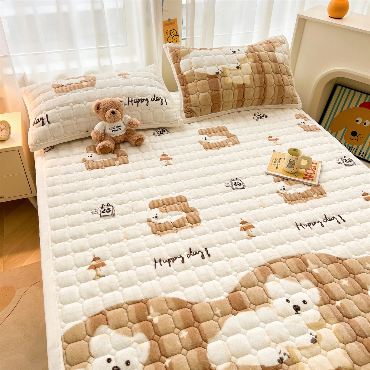 91家纺网 家纺一手货源 找家纺 慕木家纺 2025新款大床款牛奶绒印花床褥垫系列 床褥垫-可爱狗