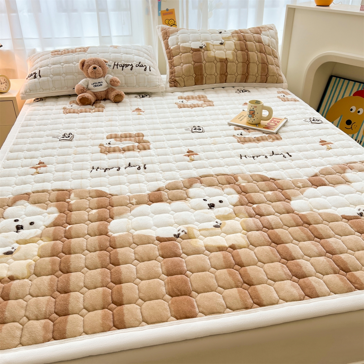 91家纺网 家纺一手货源 找家纺 慕木家纺 2025新款大床款牛奶绒印花床褥垫系列 床褥垫-可爱狗