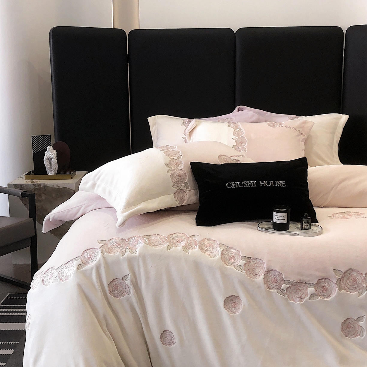 91家纺网 家纺一手货源 找家纺 初拾 2025新款230g牛奶绒“花卉” 四件套-暖冬甜心 暖冬甜心-粉