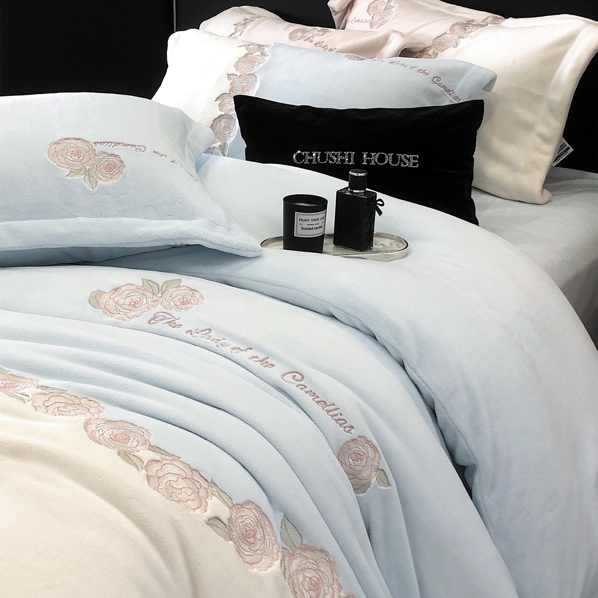 91家纺网 家纺一手货源 找家纺 初拾 2025新款230g牛奶绒“花卉” 四件套-暖冬甜心 暖冬甜心-蓝