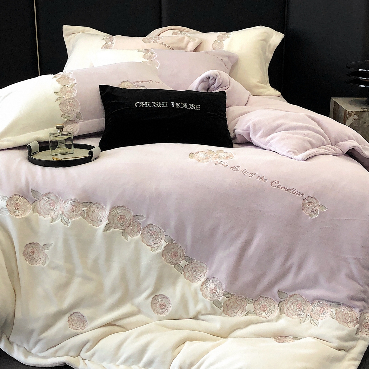 91家纺网 家纺一手货源 找家纺 初拾 2025新款230g牛奶绒“花卉” 四件套-暖冬甜心 暖冬甜心-紫