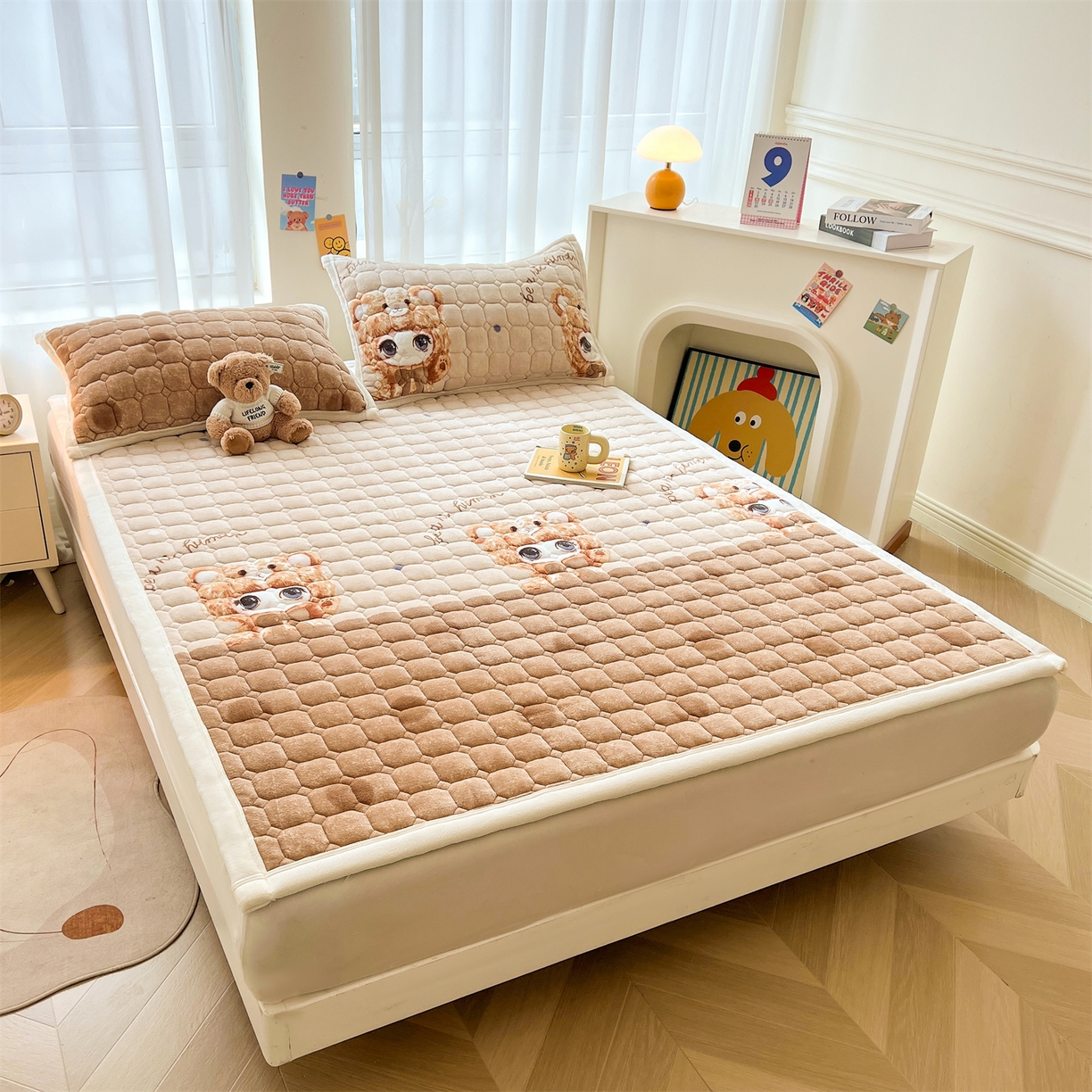 91家纺网 家纺一手货源 找家纺 慕木家纺 2025新款大床款牛奶绒印花床褥垫系列 床褥垫-拉布咖