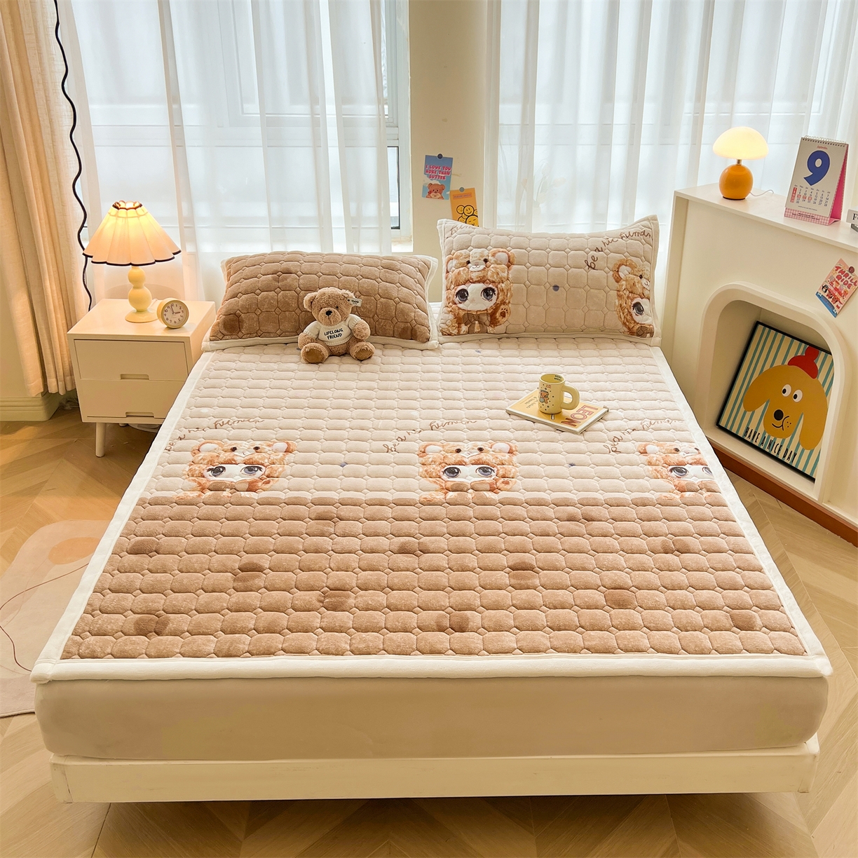 91家纺网 家纺一手货源 找家纺 慕木家纺 2025新款大床款牛奶绒印花床褥垫系列 床褥垫-拉布咖