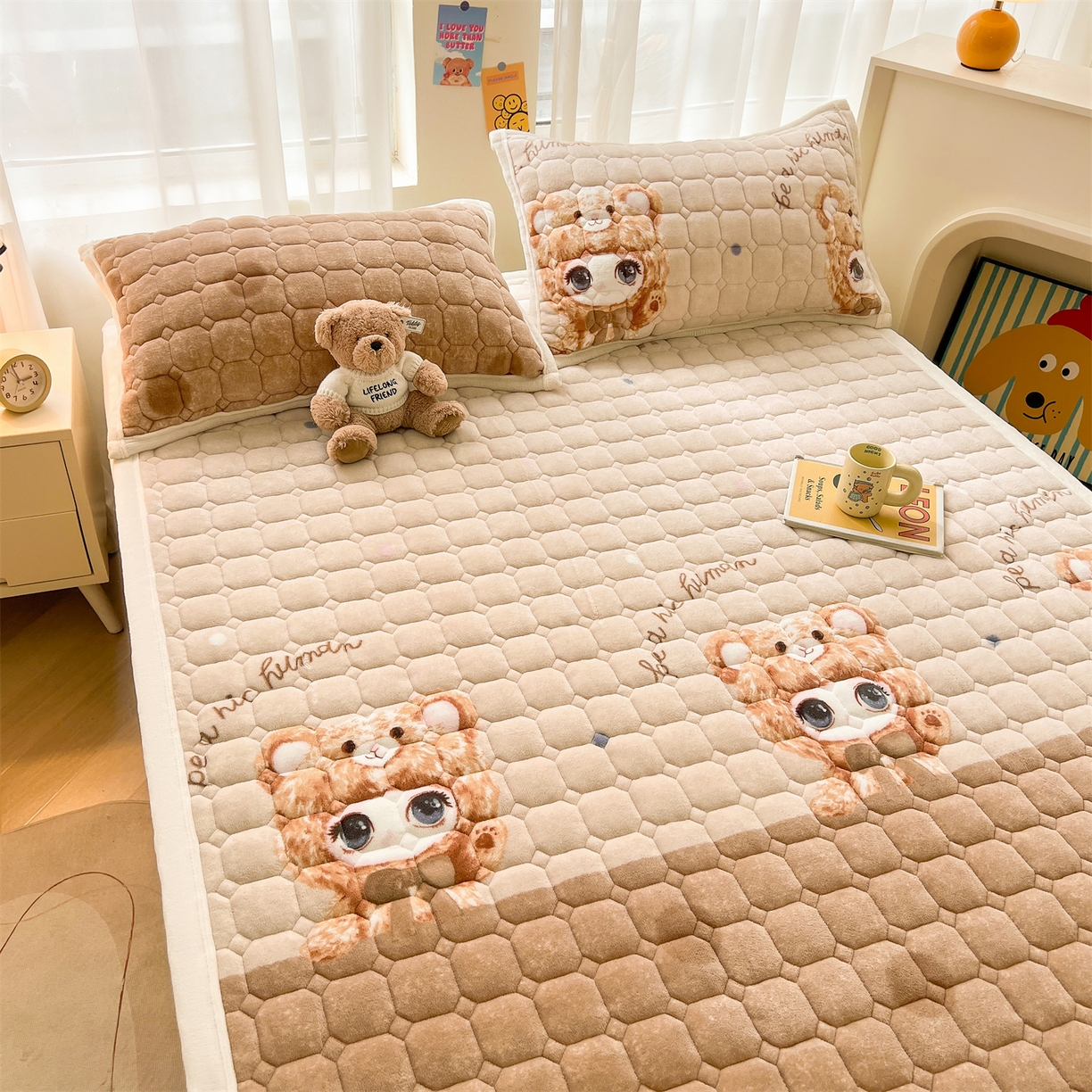 91家纺网 家纺一手货源 找家纺 慕木家纺 2025新款大床款牛奶绒印花床褥垫系列 床褥垫-拉布咖