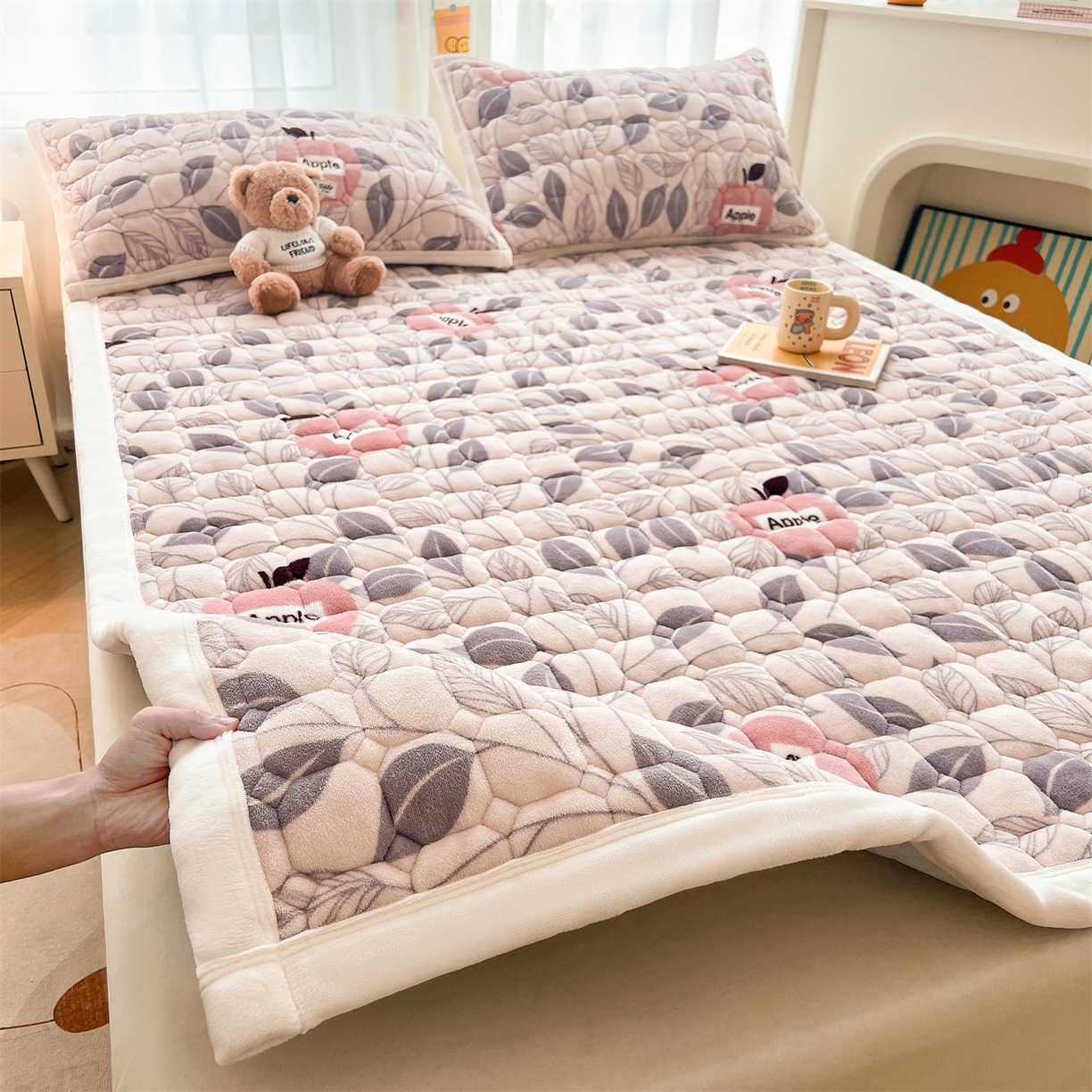 慕木家纺 2025新款大床款牛奶绒印花床褥垫系列 床褥垫-伦伯特