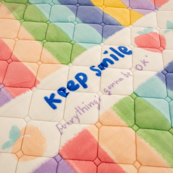 91家纺网 家纺一手货源 找家纺 慕木家纺 2025新款大床款牛奶绒印花床褥垫系列 床褥垫-彩虹条