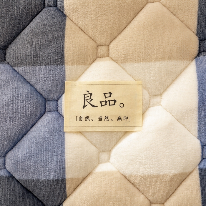 91家纺网 家纺一手货源 找家纺 慕木家纺 2025新款大床款牛奶绒印花床褥垫系列 床褥垫-蓝大格