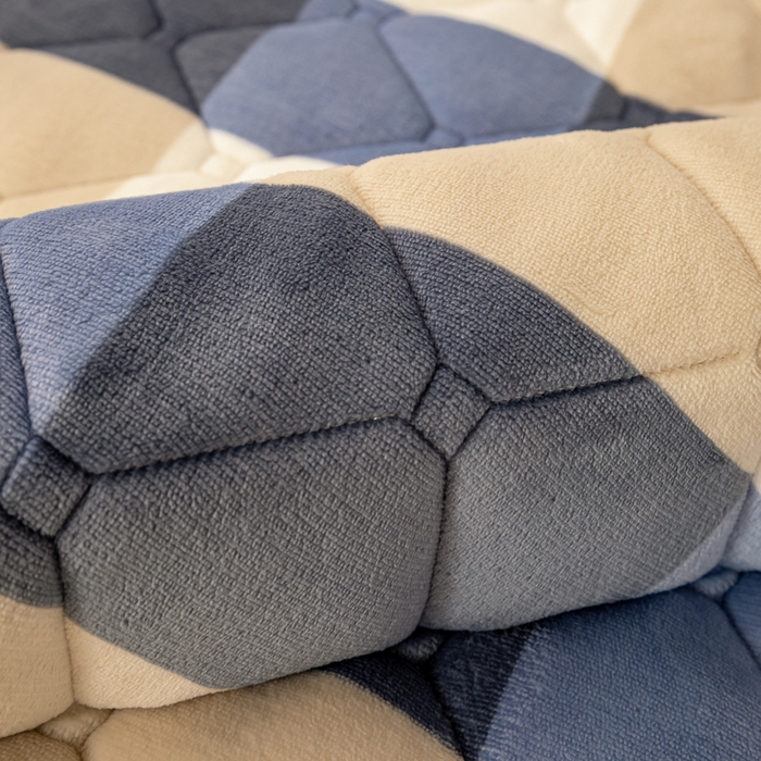 91家纺网 家纺一手货源 找家纺 慕木家纺 2025新款大床款牛奶绒印花床褥垫系列 床褥垫-蓝大格