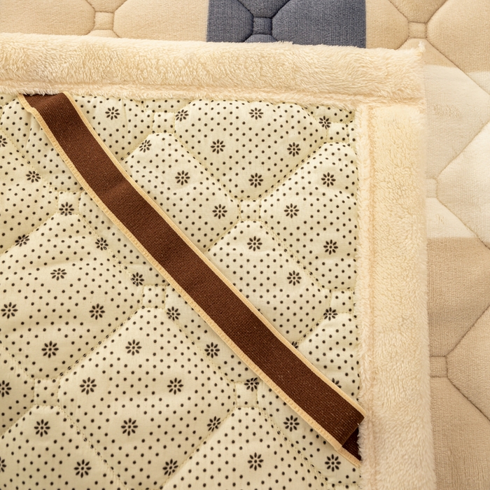 91家纺网 家纺一手货源 找家纺 慕木家纺 2025新款大床款牛奶绒印花床褥垫系列 床褥垫-蓝大格