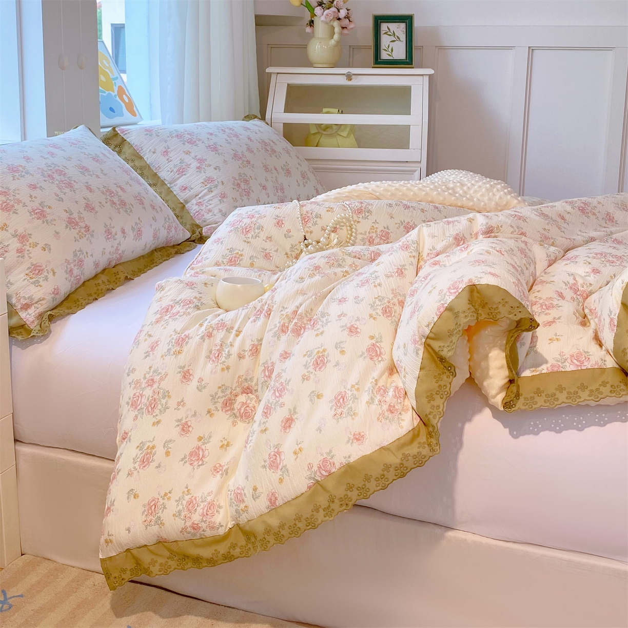 91家纺网 家纺一手货源 找家纺 宝士康家纺 2025新品豆豆绒小花边印花被子被芯冬被/秋冬被/被芯/跨境外贸 温柔乡