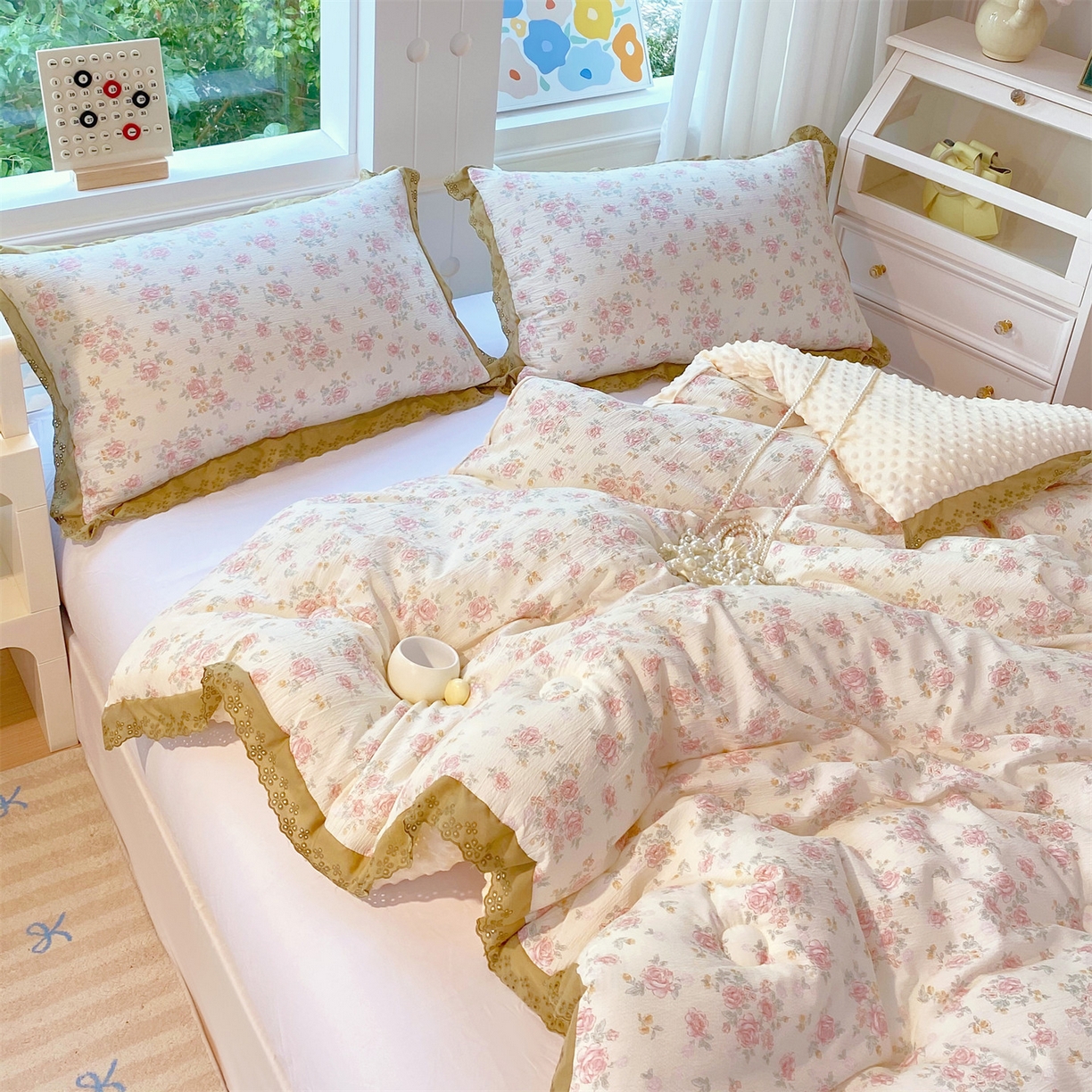 91家纺网 家纺一手货源 找家纺 宝士康家纺 2025新品豆豆绒小花边印花被子被芯冬被/秋冬被/被芯/跨境外贸 温柔乡